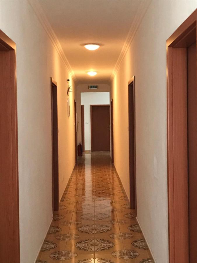 Penzion Aniko Diakovce-Sala Luaran gambar